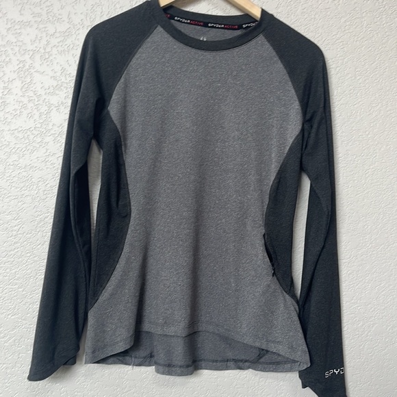 Spyder Active Long Sleeve Top Athletic Gray size Medium - Picture 11 of 12